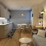 Urban Cocoon Apartment *